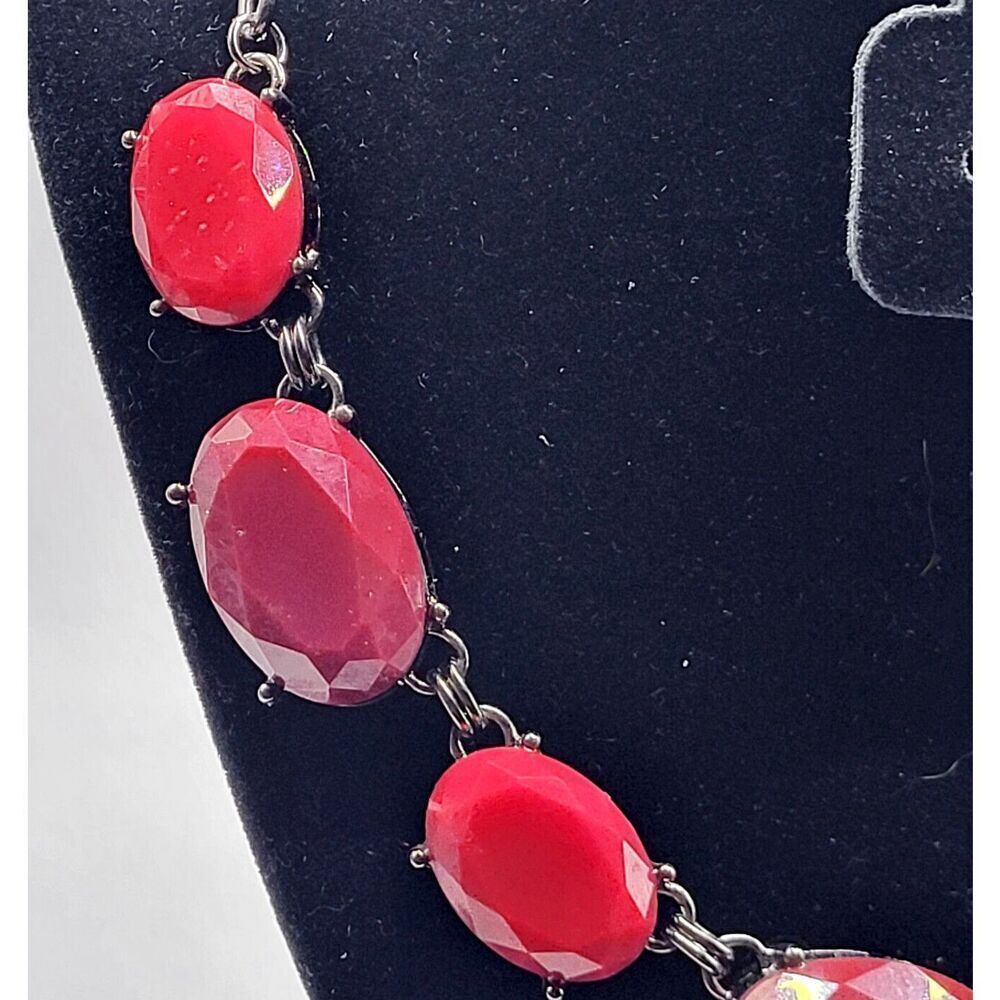 Premiere Designs Chunky Magenta Acrylic Necklace 18 in